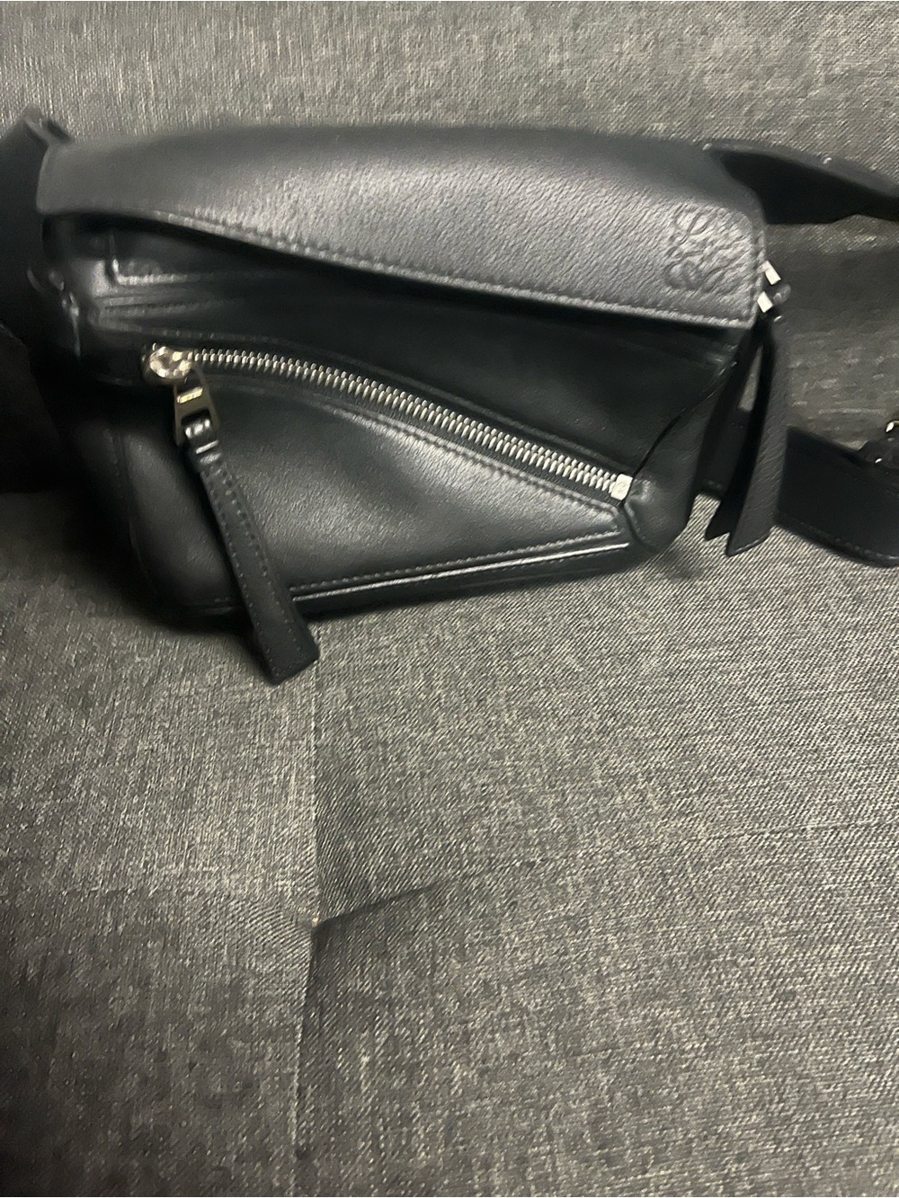 LOEWE Puzzle Bum Bag Mini, Calfskin, Black